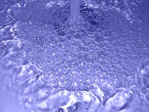 生命之源泉-2022年度代表色PANTONE长春花蓝