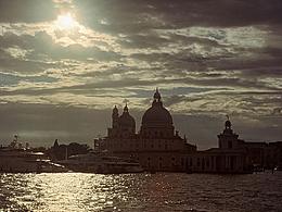 停留在我的半格膠片機(jī)里的時(shí)間