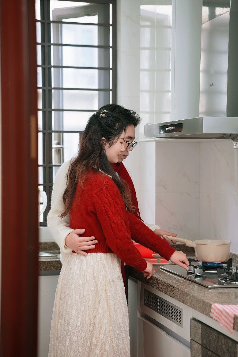 家人闲坐，灯火可亲（图ZMzYwNjQ2Mjg4） - 人像摄影 - 站酷设计师王西瓜爱摄影原创素材 - 站酷ZCOOL