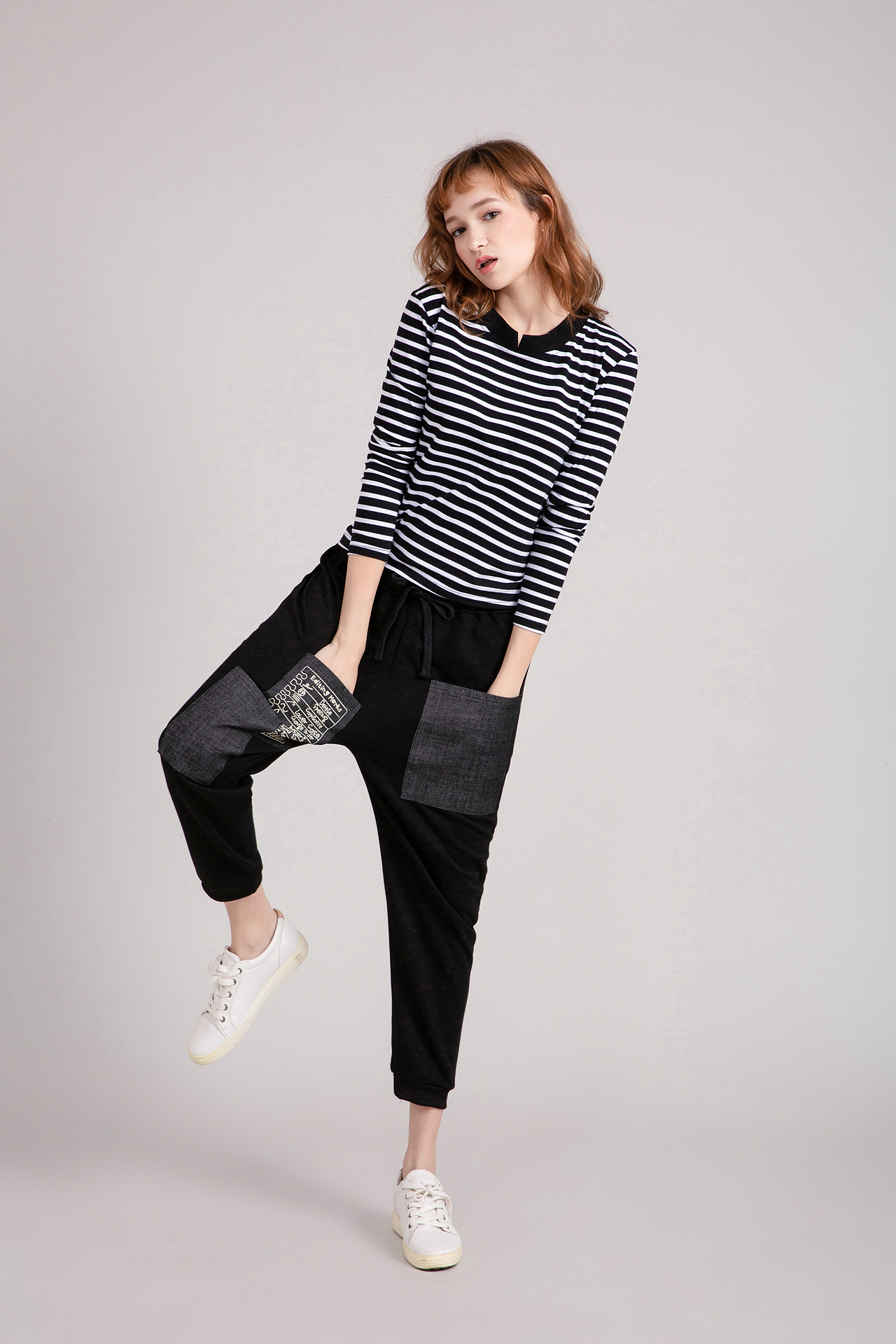 甜美风外模 裤业拍摄