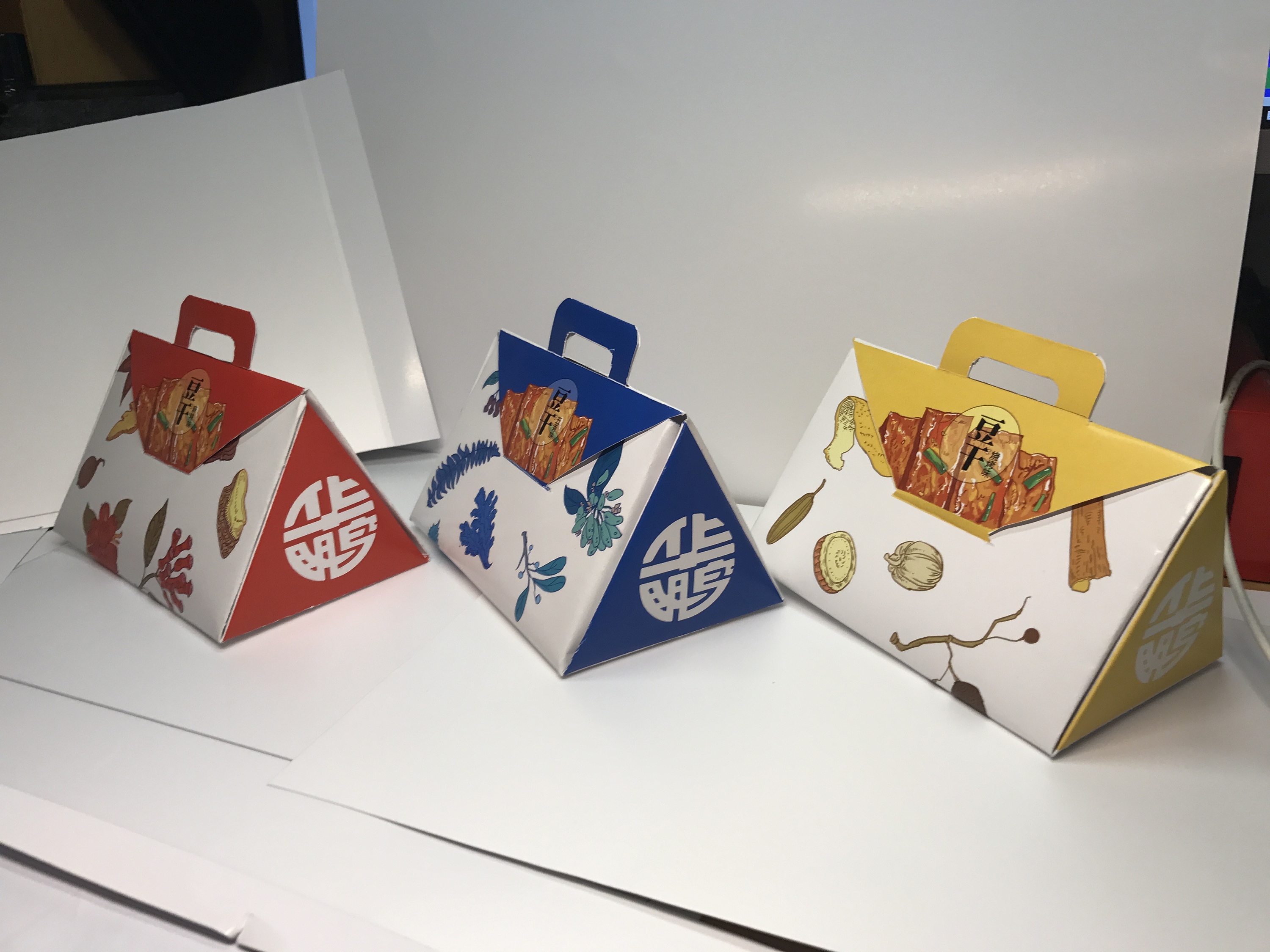 家乡卤菜手绘包装