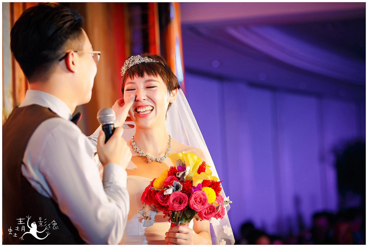 青蛙摄影婚礼拍摄-逗逼是你逗逼!