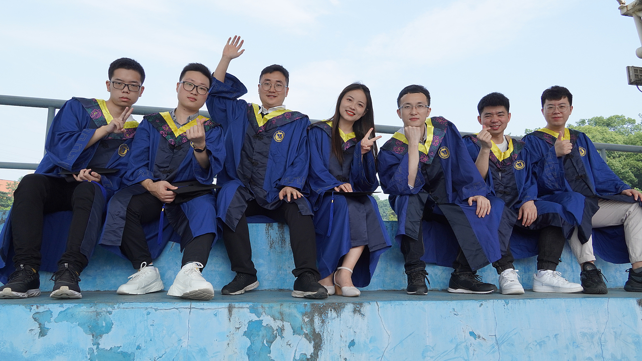 三峡大学毕业季2021（图ZMjU3MTA3MDI0） - 人像摄影 - 站酷设计师CTGU罗同学原创素材 - 站酷ZCOOL