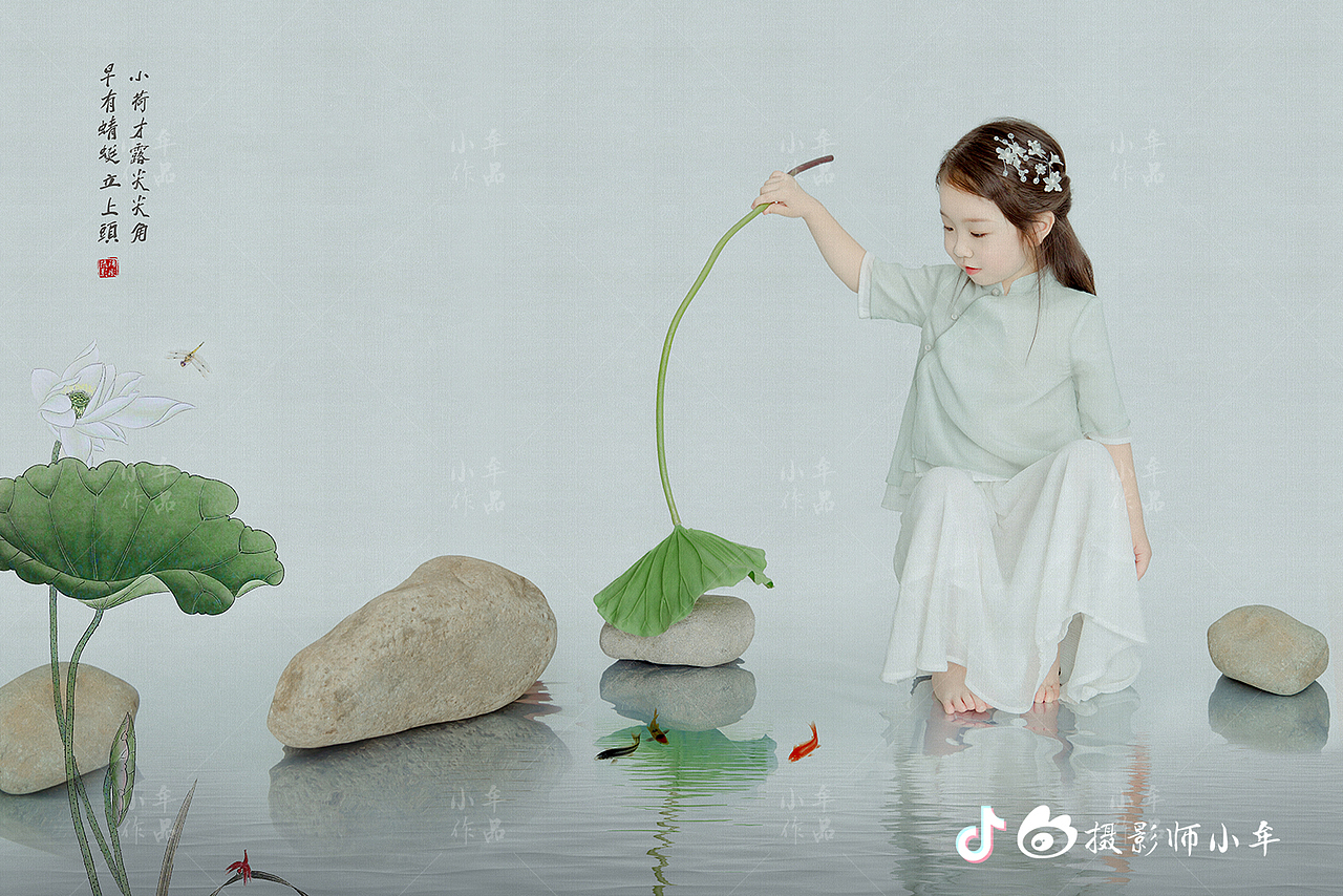 小牟工笔画摄影|小荷才露尖尖角，早有蜻蜓立上头（图ZMTkwNjU0NjUy） - 人像摄影 - 站酷设计师摄影师小牟原创素材 - 站酷ZCOOL