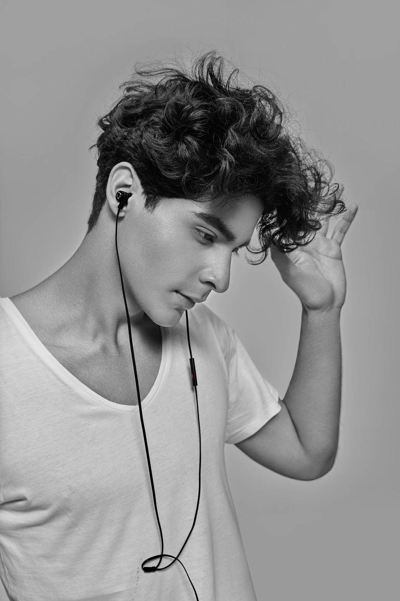 维恩视觉|多米耳机（图ZMjE1MDQ4NjY0） - 时尚/艺术摄影 - 站酷设计师venstudio原创素材 - 站酷ZCOOL