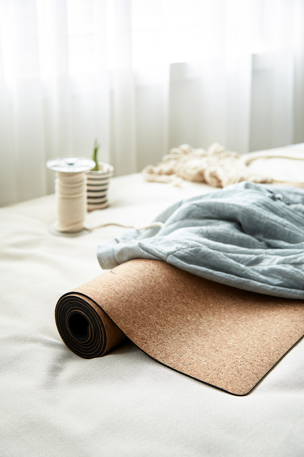 瑜伽垫模特静物拍摄