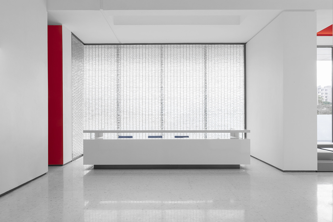 致敬.蒙德里安,极简纯粹的售楼部设计!