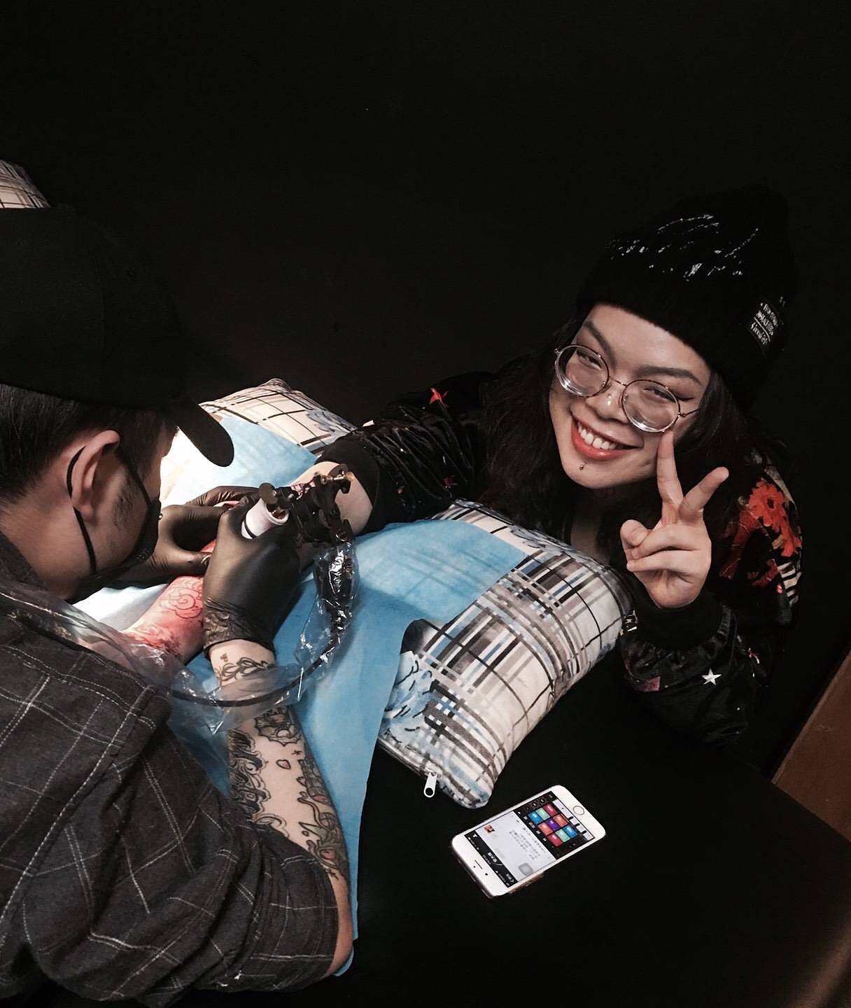 黑格肯恩 全红色纹身（图ZOTk3MzkxMzY=） - 其他手工艺 - 站酷设计师黑格肯恩原创素材 - 站酷ZCOOL