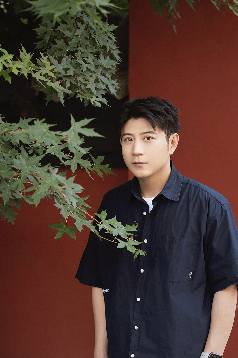 高晓攀📷：me（图ZMzE1NDA3OTIw） - 人像摄影 - 站酷设计师摄影师源原创素材 - 站酷ZCOOL