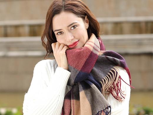 羊毛围巾模特图