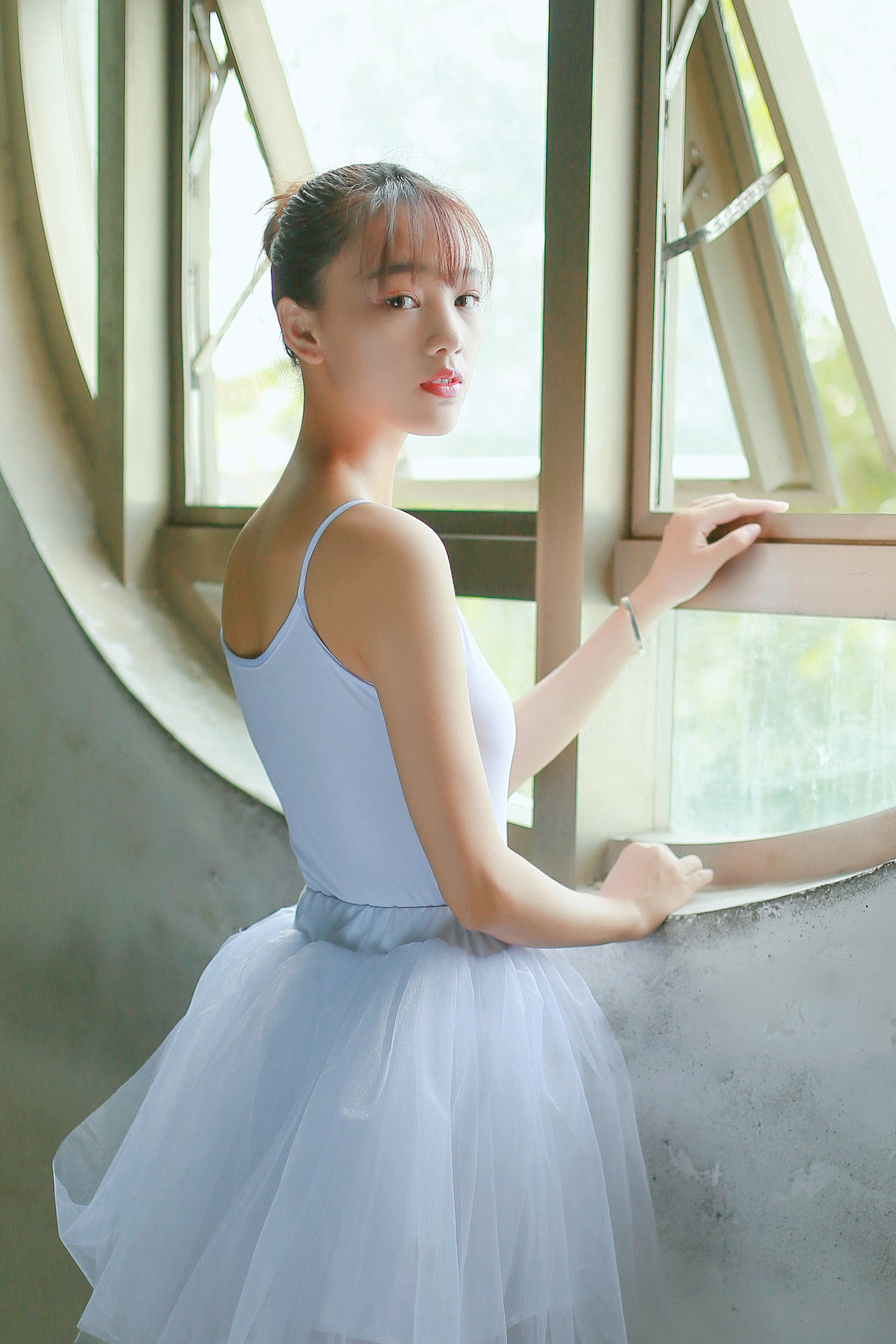 阁楼里的舞蹈房（图ZMTUyNjE4ODky） - 人像摄影 - 站酷设计师摄影师阿泉原创素材 - 站酷ZCOOL