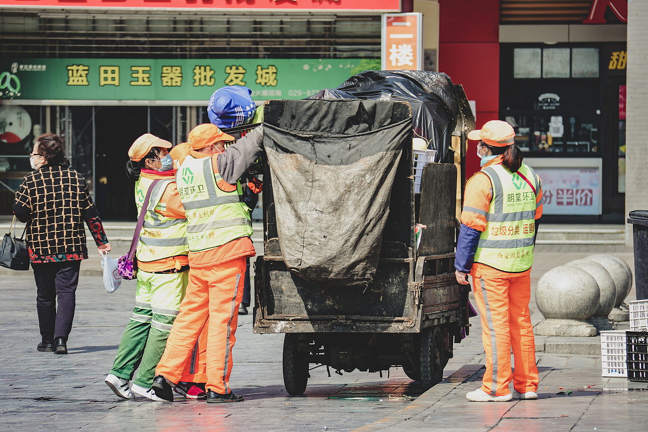 这城市就要醒了（图ZMTk5MjIyNTYw） - 人文/纪实摄影 - 站酷设计师AZWO阿斩我原创素材 - 站酷ZCOOL