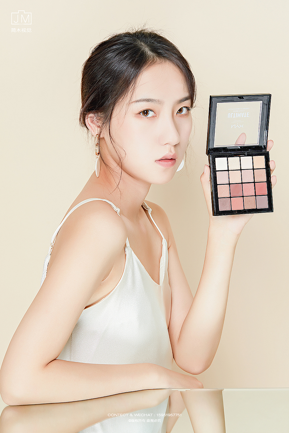 美妆摄影丨简木视觉 × 口红眼影护肤人像 产品静物拍摄