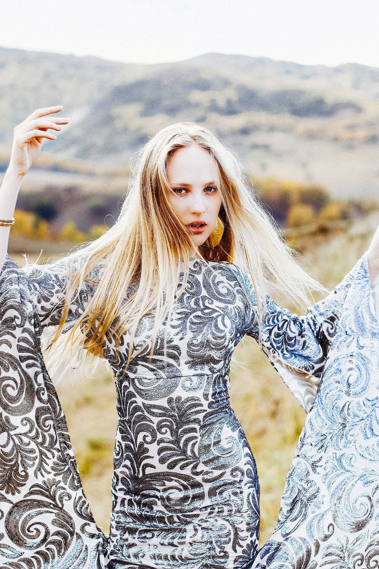 盛秋塞罕坝婀娜多姿的女人