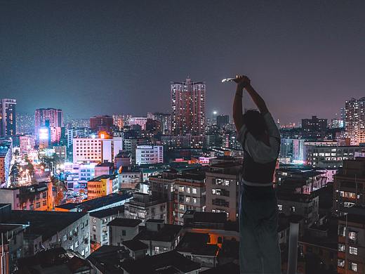 在楼顶拍了几张