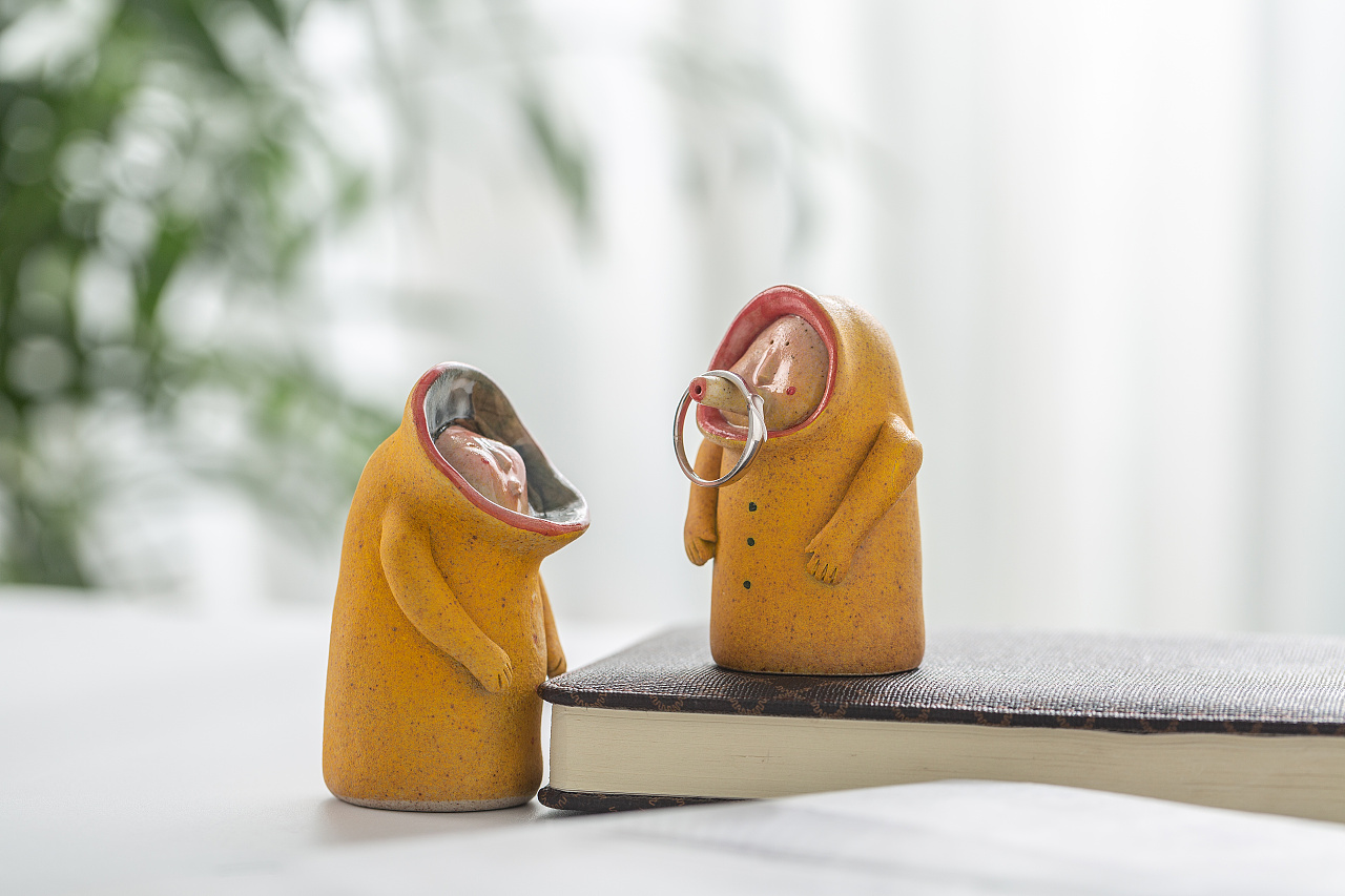 器十二黄衣小人手工陶瓷摆件|手工艺|其他手工艺|器十二 - 原创作品