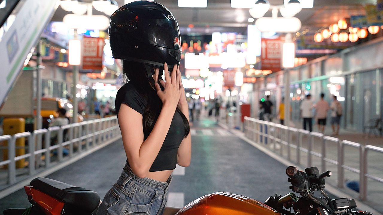 赛博朋克机车少女（图ZMjMxMzkzNzIw） - 人像摄影 - 站酷设计师LaBalena落落原创素材 - 站酷ZCOOL