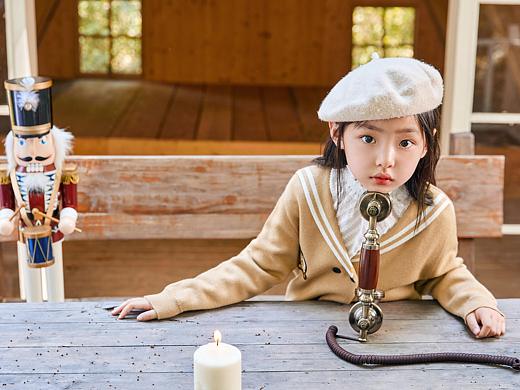 太平鸟童装minipeace早秋外景