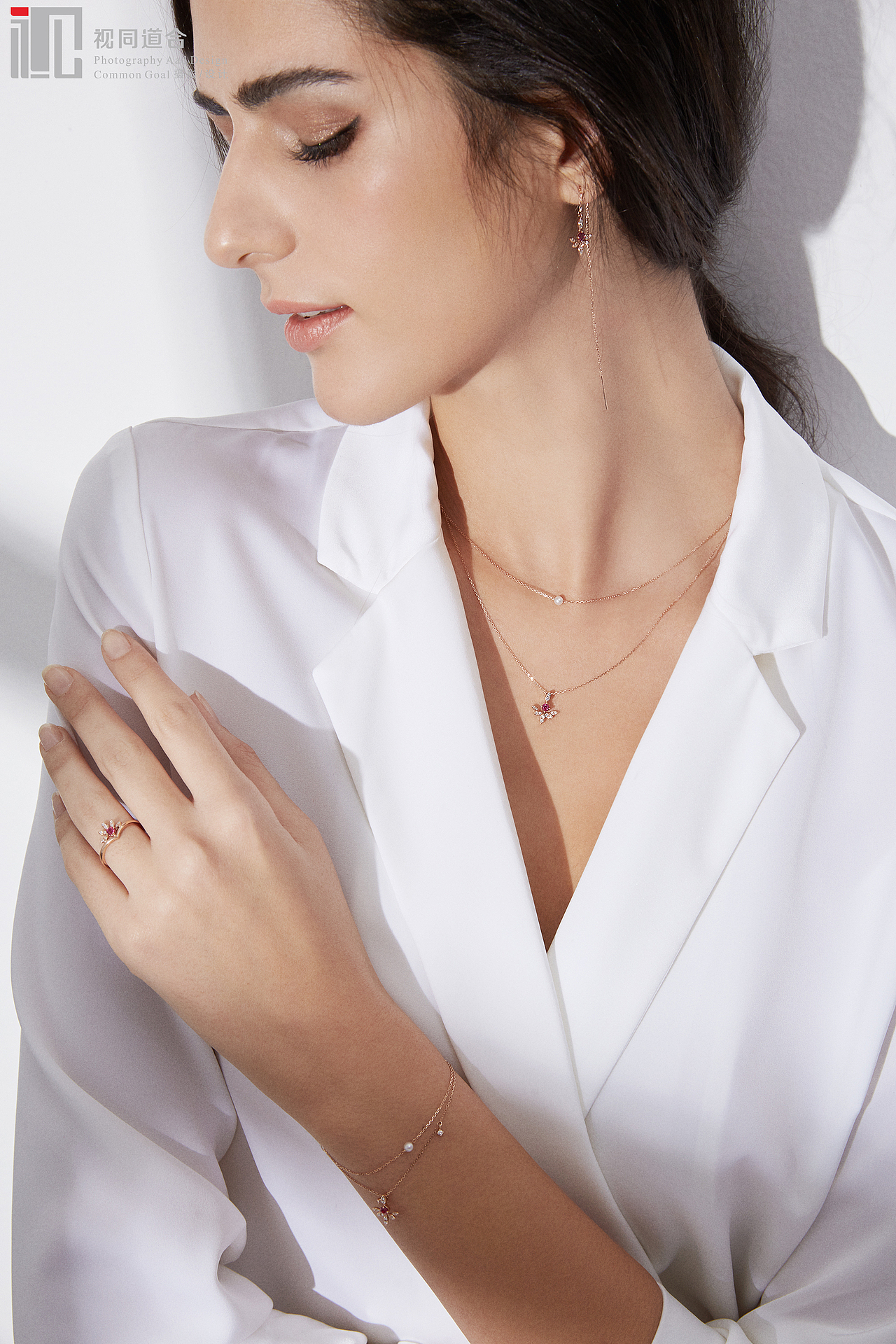 深圳珠宝拍摄--周大福珠宝外模拍摄（图ZMTQwNjA1NjYw） - 人像摄影 - 站酷设计师视同道合原创素材 - 站酷ZCOOL