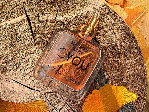 产品渲染练习之香水焦散效果