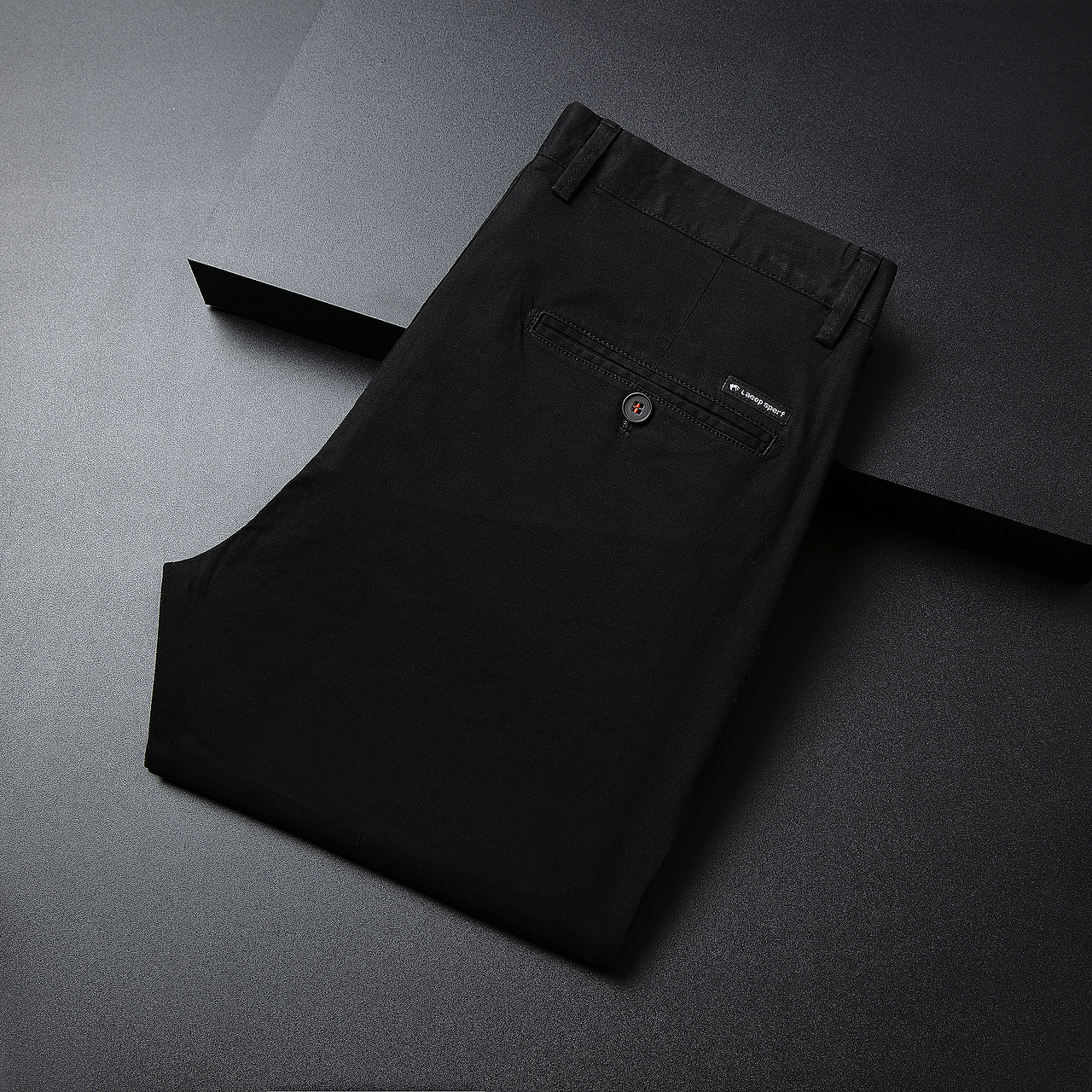 男裤创意图拍摄（图ZMjk1NDIwNzE2） - 产品摄影 - 站酷设计师东升摄影工作室原创素材 - 站酷ZCOOL