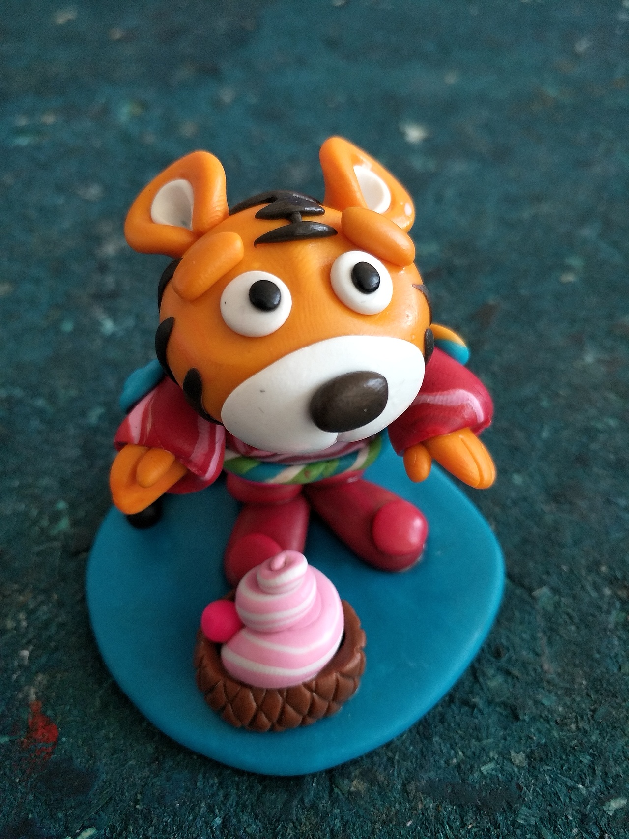 研究生老虎和拳击兔一家