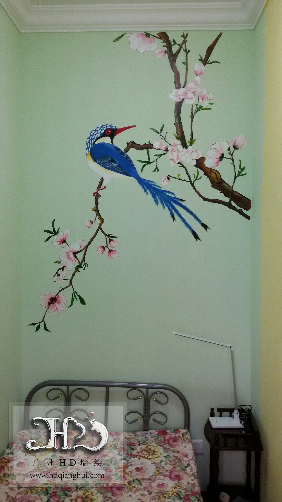 喜鹊墙绘的两个版本