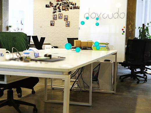 C4D三维实景结合动画下蛋