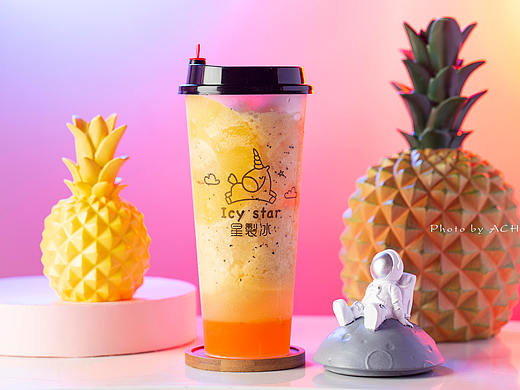 星製冰奶茶新风格拍摄,尝试彩虹背景!(个人主页-ZNDY4NzI5NzI=) - 产品摄影 - 站酷设计师盐城楚达达原创素材 - 站酷ZCOOL