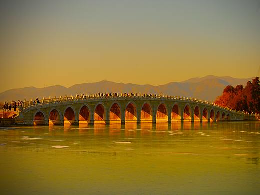 颐和园冬至前的十七孔桥