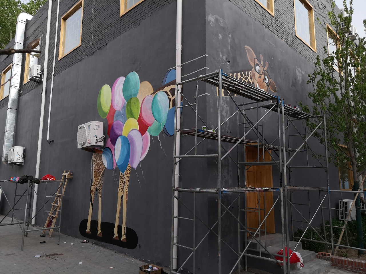 楼梯外墙墙绘|插画|新锐潮流插画|小柯手绘工作室 - 原创作品 - 站酷