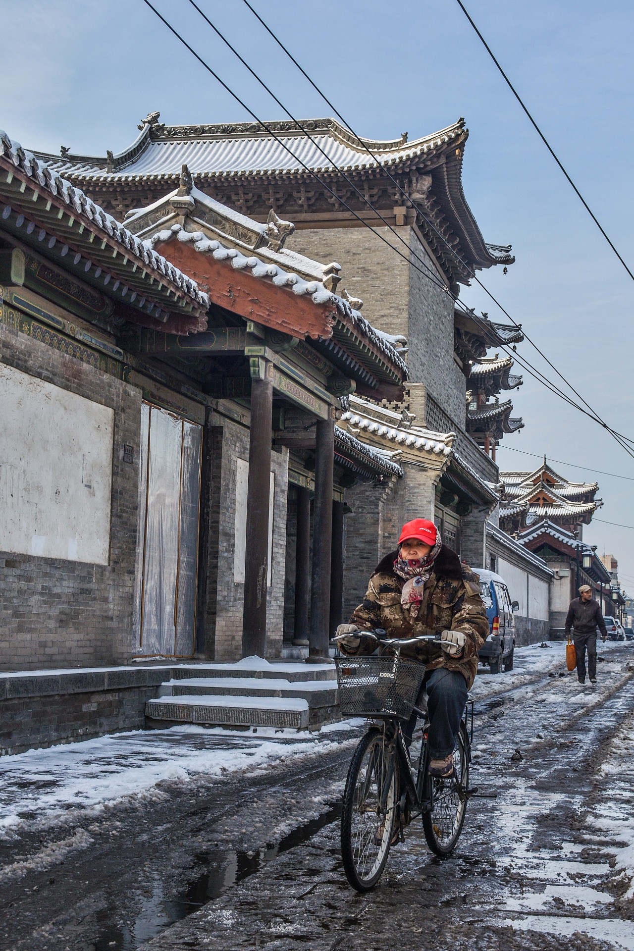 雪后的大同古城街巷