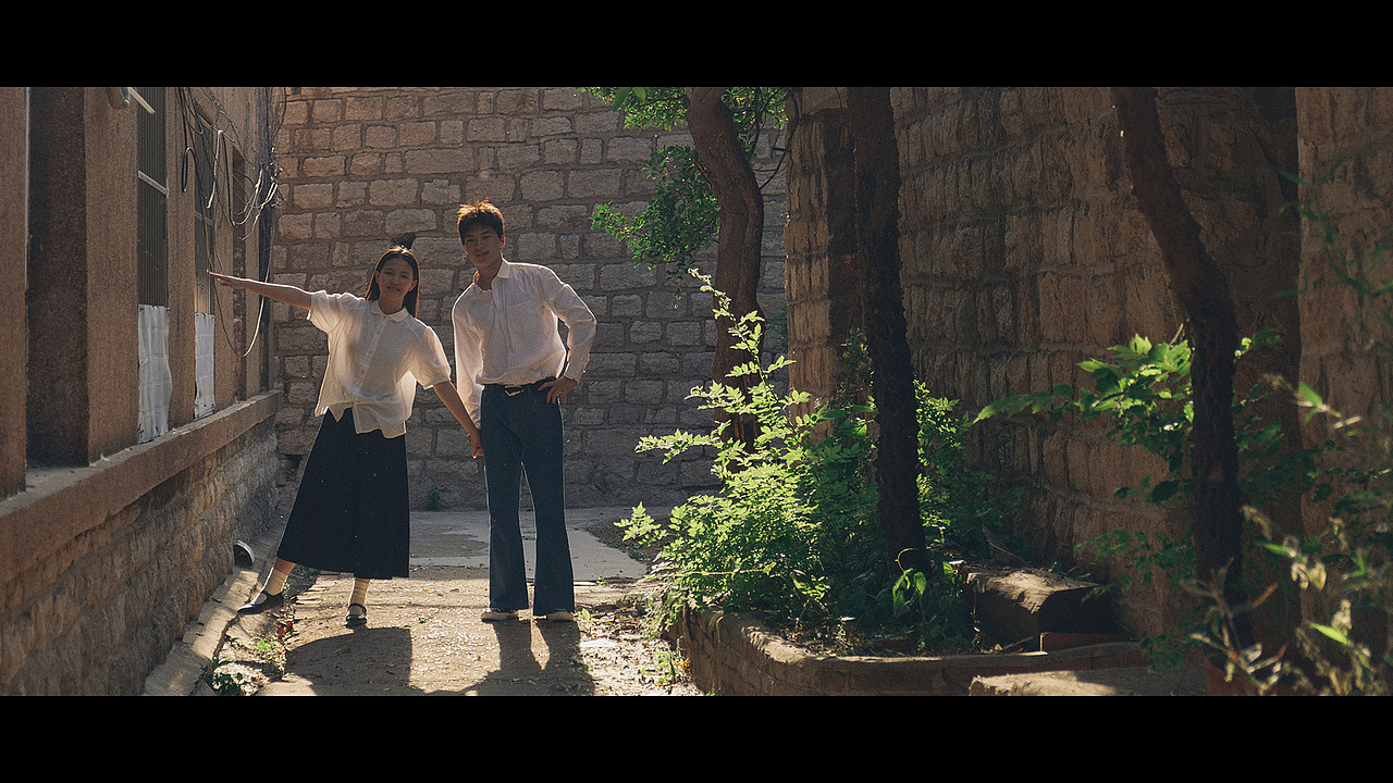 春风十里燕双飞