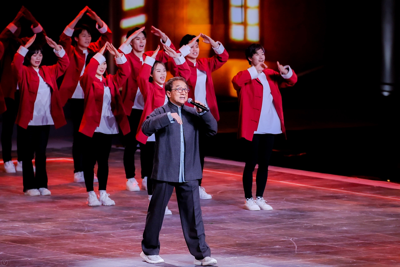 活动演唱会拍摄广告抖音快手摄影明星拍照直播会议摄影（图ZMjkwNjM4OTAw） - 人像摄影 - 站酷设计师零晨视觉摄影原创素材 - 站酷ZCOOL