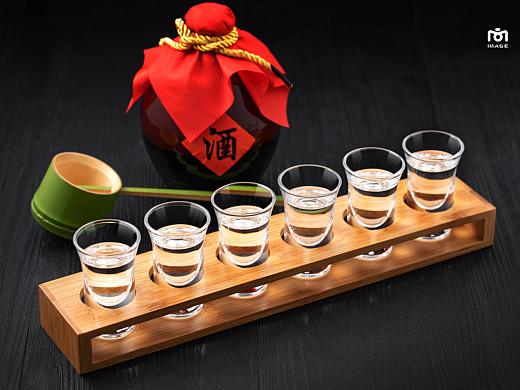 白酒杯拍摄