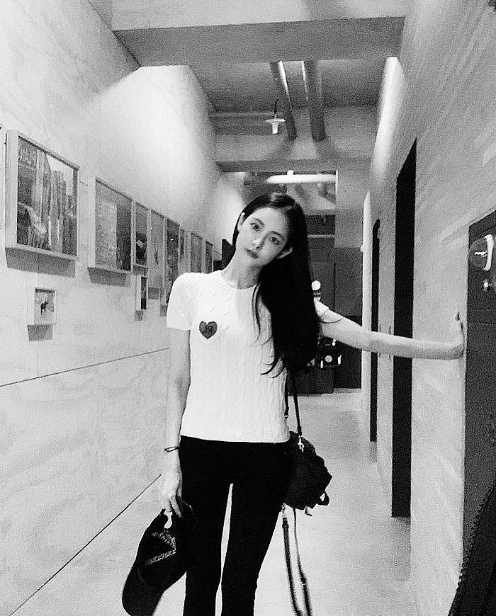 極簡主義攝影（圖ZMTY3NjMwMjgw） - 人像攝影 - 站酷設計師夜小七_PD原創(chuàng)素材 - 站酷ZCOOL