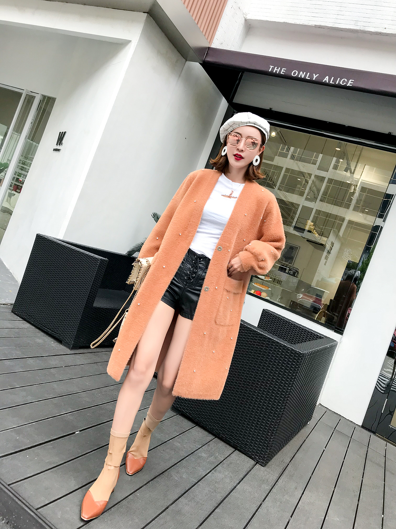 朋盛传媒-瑶瑶毛呢外套拍摄 淘宝拍摄