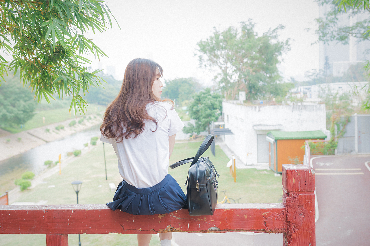 轻风吹拂 少女冲鸭٩(ˊᗜˋ*)و（图ZMTM5ODcxNjc2） - 人像摄影 - 站酷设计师是哒哒鸭原创素材 - 站酷ZCOOL