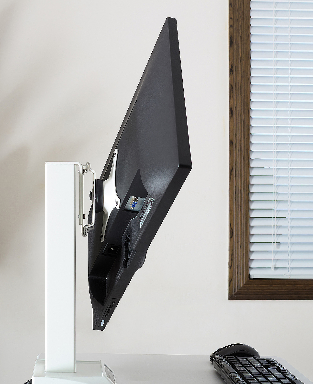 室内空间静物摄影 手动折叠桌办公书桌 电脑桌场景拍摄（图ZMTQ5NDkzMTQ0） - 产品摄影 - 站酷设计师环游旅拍机构原创素材 - 站酷ZCOOL