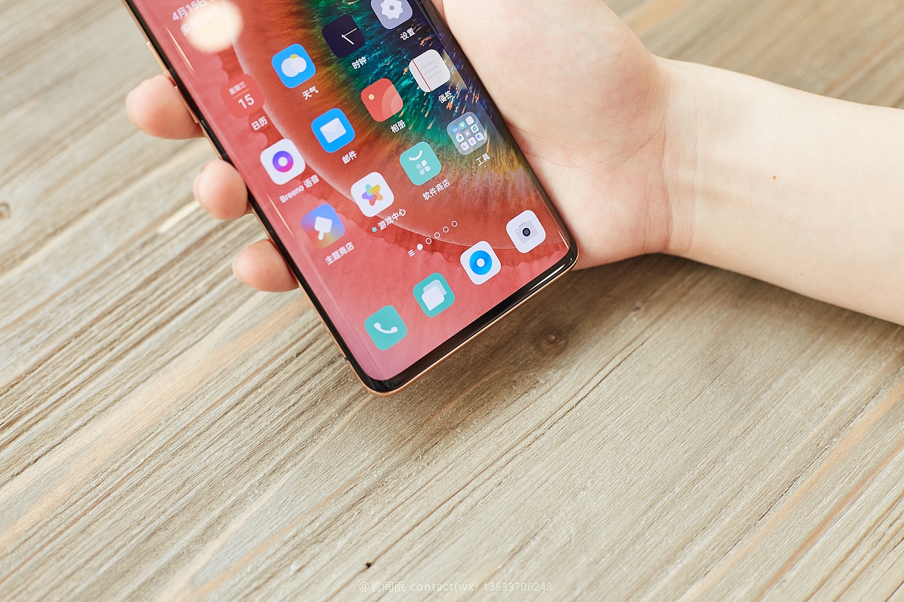 oppofindx2pro手机茶橘色场景图