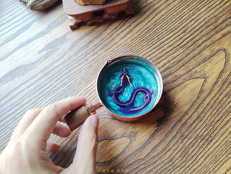 一小锅紫神龙 琥珀绘