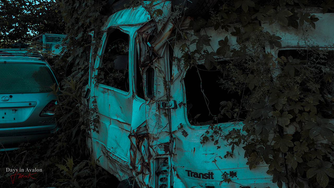 废弃汽车场人物创作