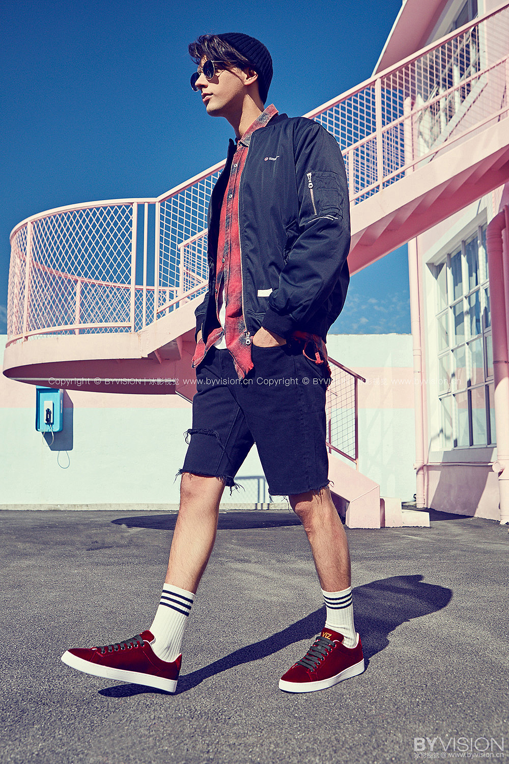 鞋子品牌广告摄影（图ZMjIyNjM4Njk2） - 产品摄影 - 站酷设计师冰影视觉摄影原创素材 - 站酷ZCOOL