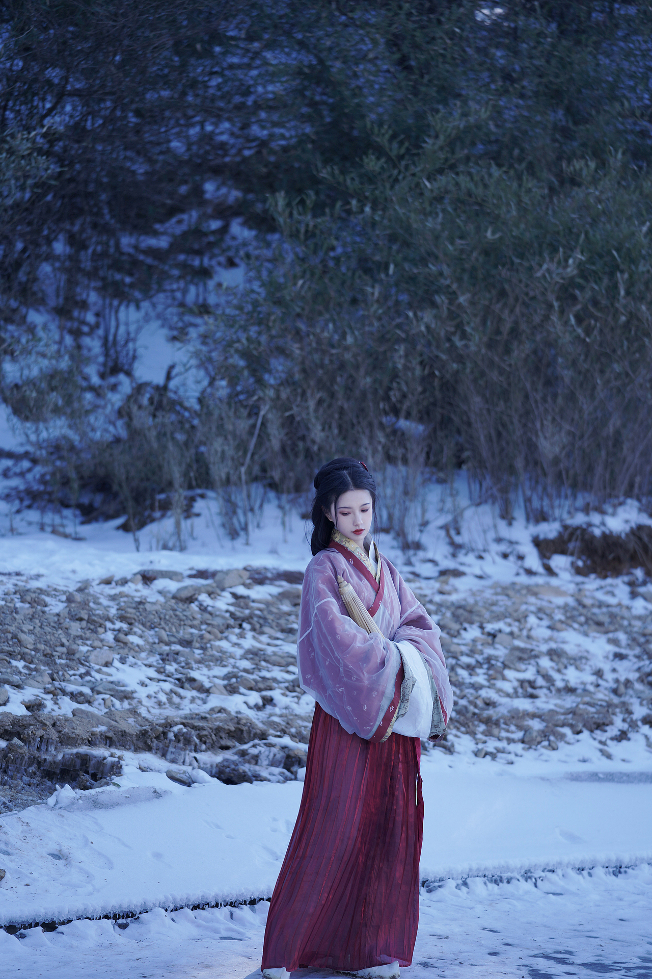 月色与雪色之间，你是第三种绝色（图ZMjQwNTI1ODUy） - 人像摄影 - 站酷设计师忱瑾子原创素材 - 站酷ZCOOL