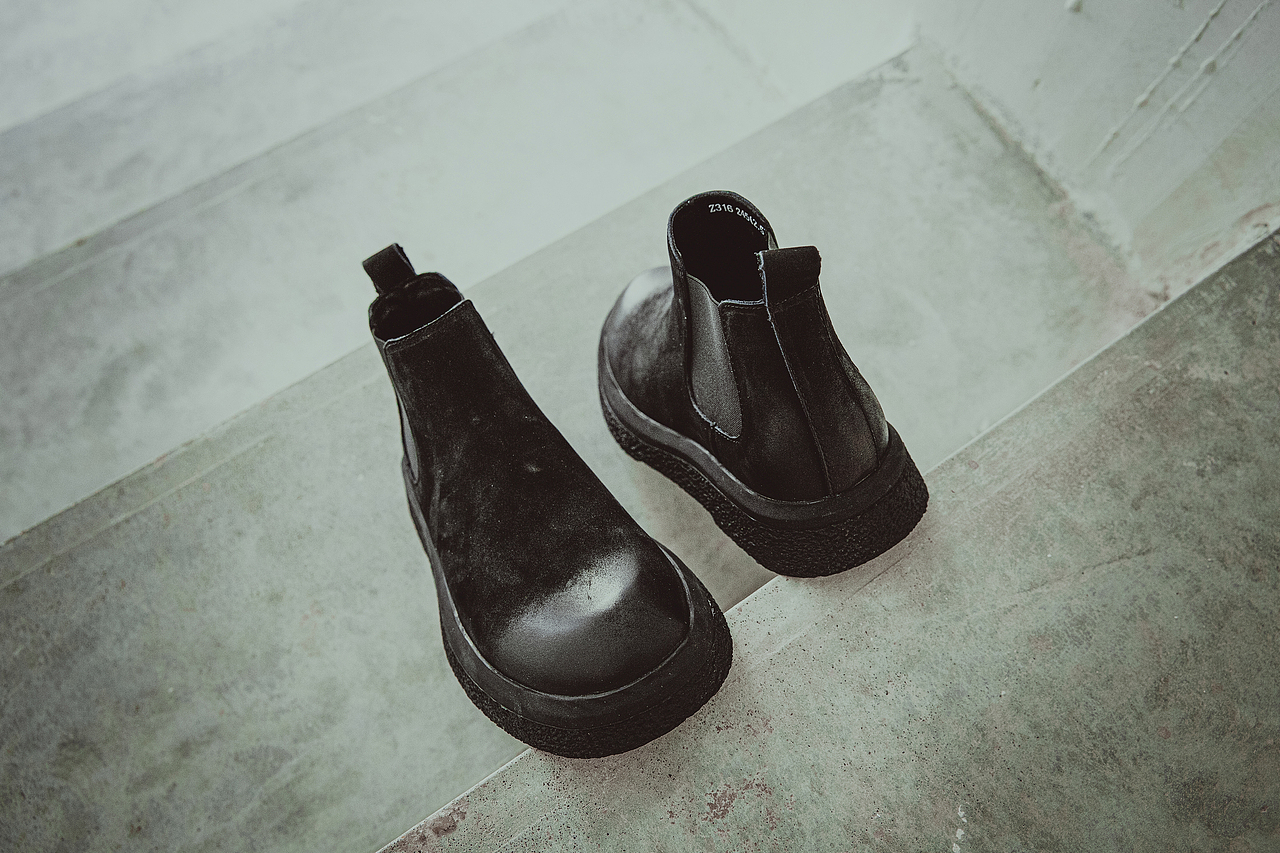 马丁靴创意拍摄（图ZMjI2NDgzMDAw） - 产品摄影 - 站酷设计师摄影师王毅骏原创素材 - 站酷ZCOOL