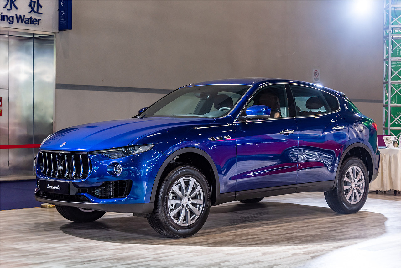 重庆车展（图ZMTM3NzQwOTM2） - 产品摄影 - 站酷设计师摄影师陈沫原创素材 - 站酷ZCOOL