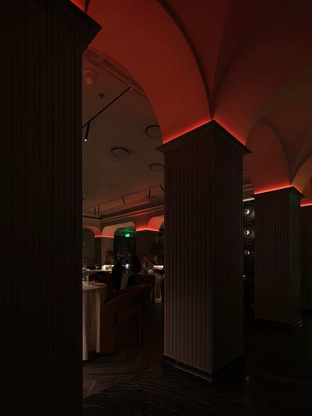 外滩法式餐厅【弦月窗】