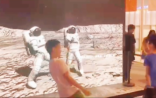 多媒体体感互动-骨骼绑定-宇航员（图ZMjcwODc1NjEy） - 交互/UE - 站酷设计师光度多媒体互动原创素材 - 站酷ZCOOL