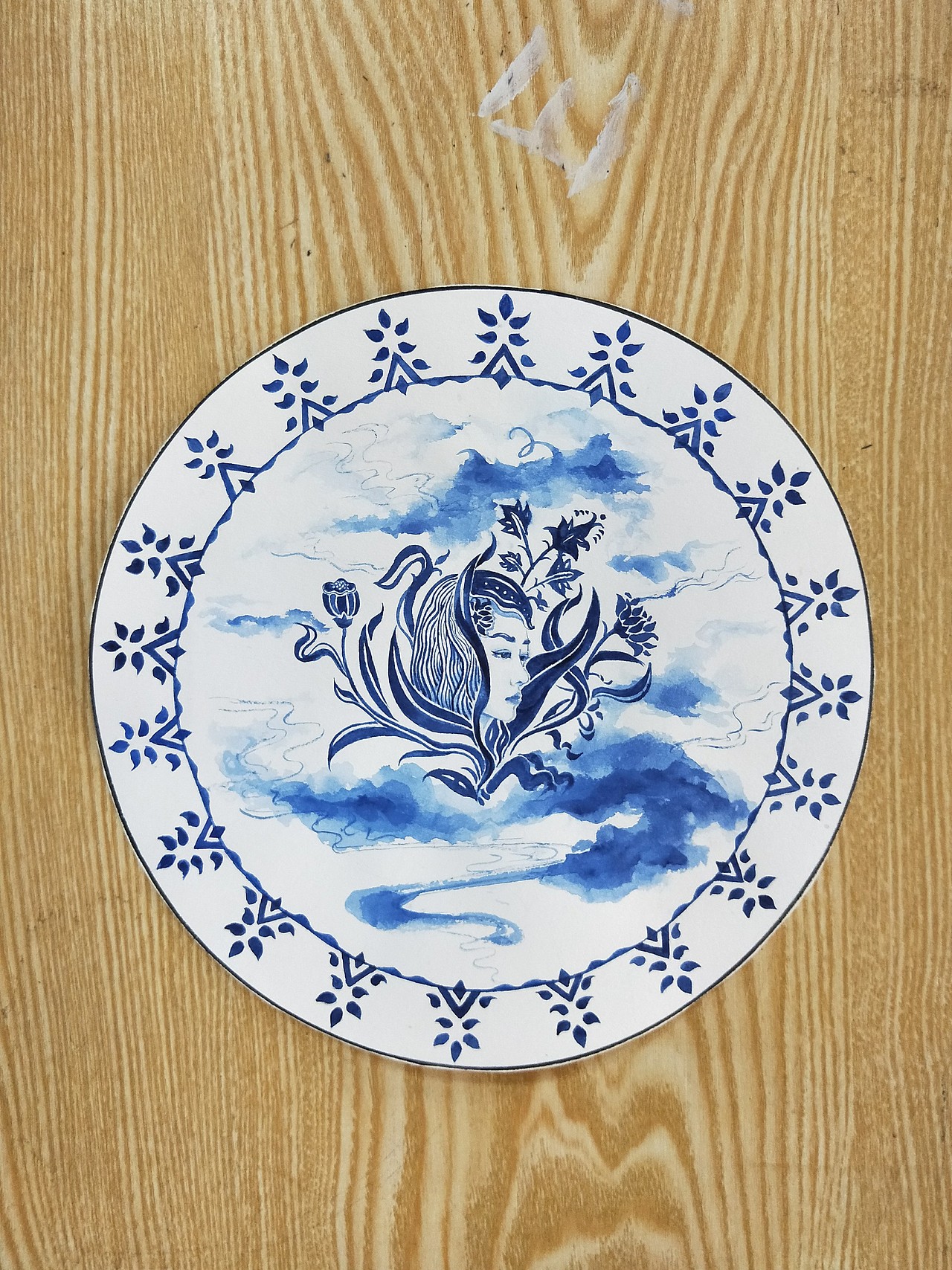 原创青花现代白瓷盘图案