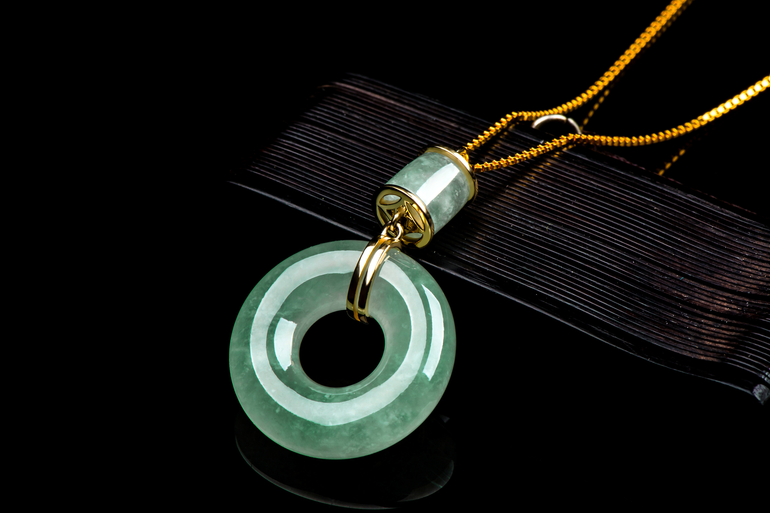 珠宝玉石|摄影|产品摄影|月半摄影工作室 - 原创作品 - 站酷 (zcool)